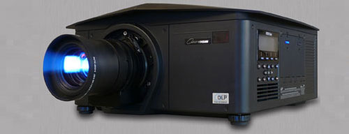 cineversum-force-one-projector